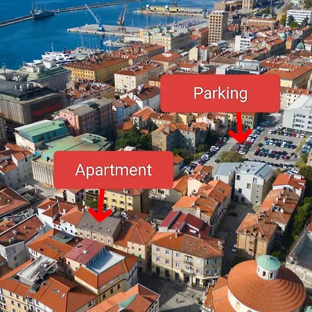 Area2 Center Luxury Apartmán *