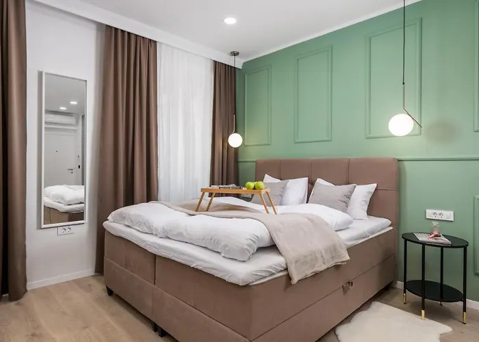 Area2 Center Luxury Apartment *