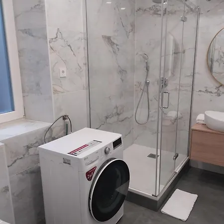 Area2 Center Luxury Apartment