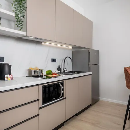 Area2 Center Luxury דירה *